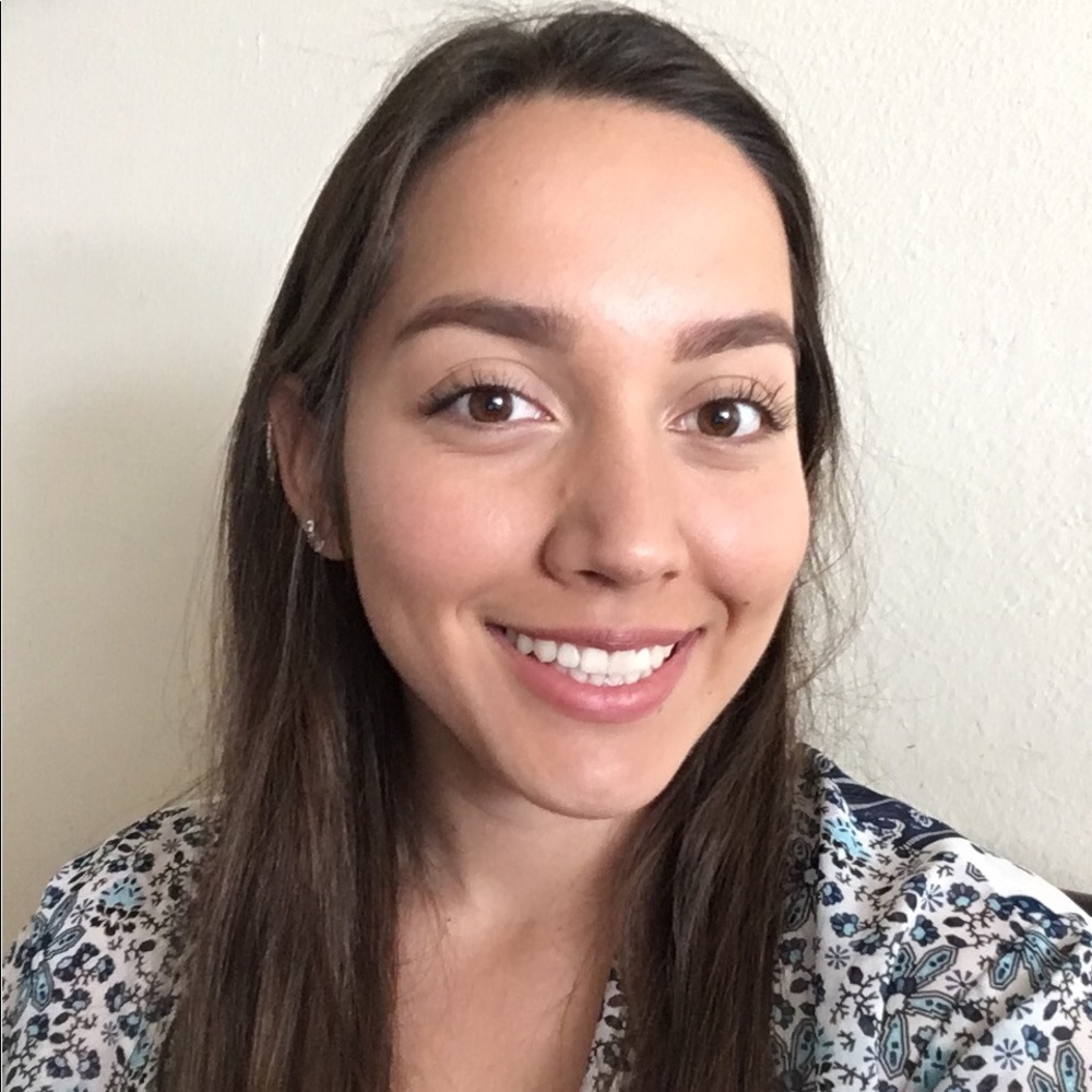 Meet your Posher, Yessenia